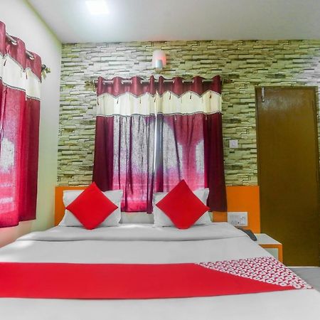 Oyo 60771 New Puri Hotel Екстер'єр фото