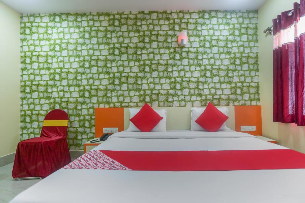 Oyo 60771 New Puri Hotel Екстер'єр фото