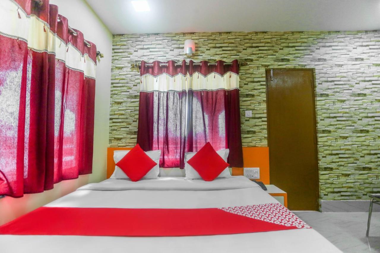 Oyo 60771 New Puri Hotel Екстер'єр фото