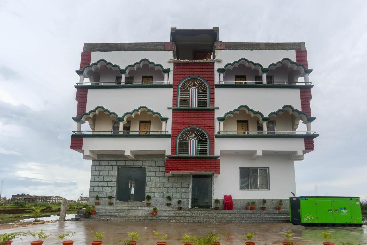 Oyo 60771 New Puri Hotel Екстер'єр фото