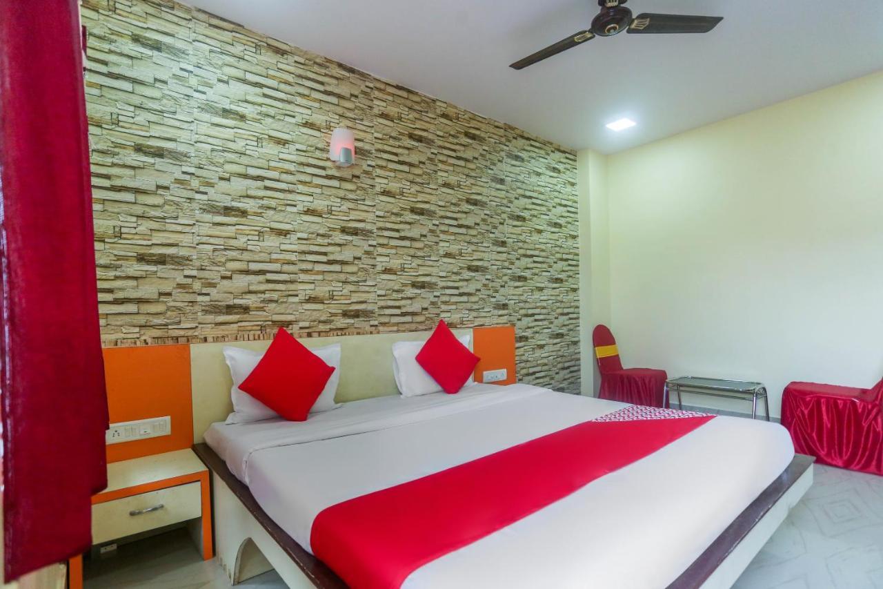 Oyo 60771 New Puri Hotel Екстер'єр фото