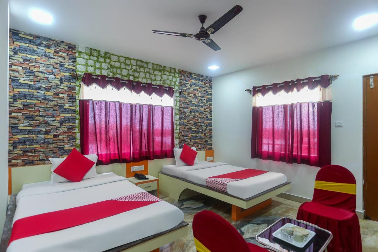 Oyo 60771 New Puri Hotel Екстер'єр фото