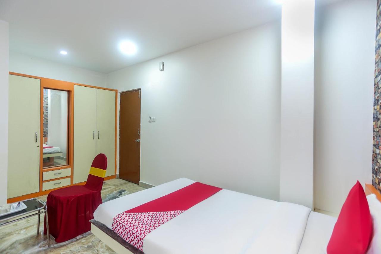 Oyo 60771 New Puri Hotel Екстер'єр фото