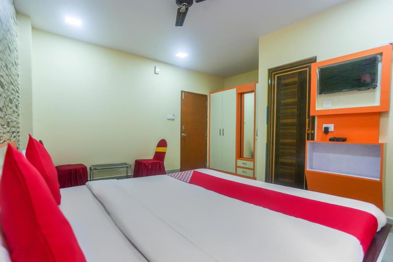 Oyo 60771 New Puri Hotel Екстер'єр фото