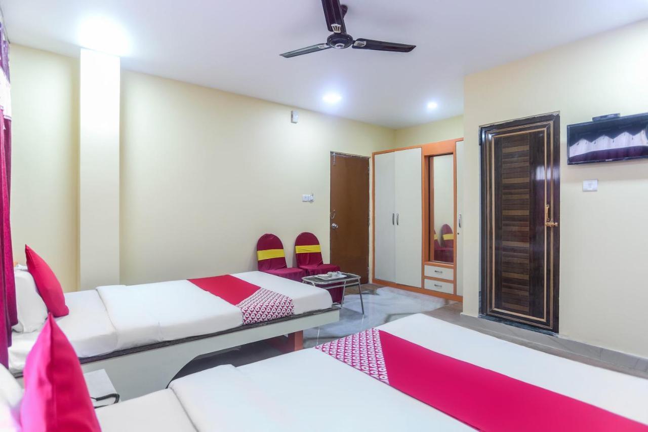 Oyo 60771 New Puri Hotel Екстер'єр фото