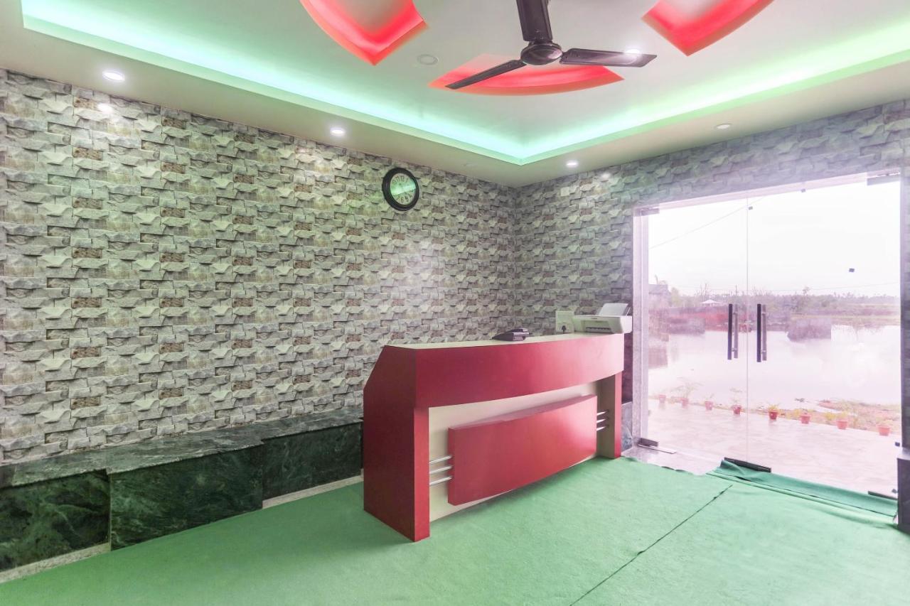 Oyo 60771 New Puri Hotel Екстер'єр фото